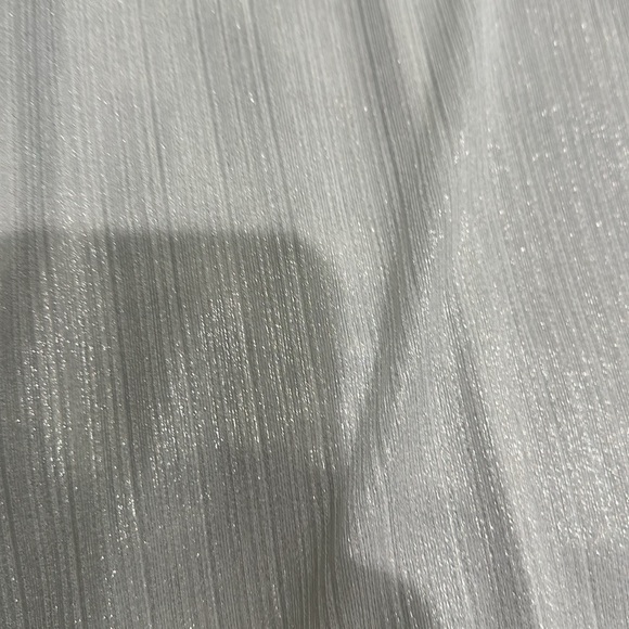 New York and Company size small sleeveless ribbed cream Sheen sparkle top - Picture 5 of 5